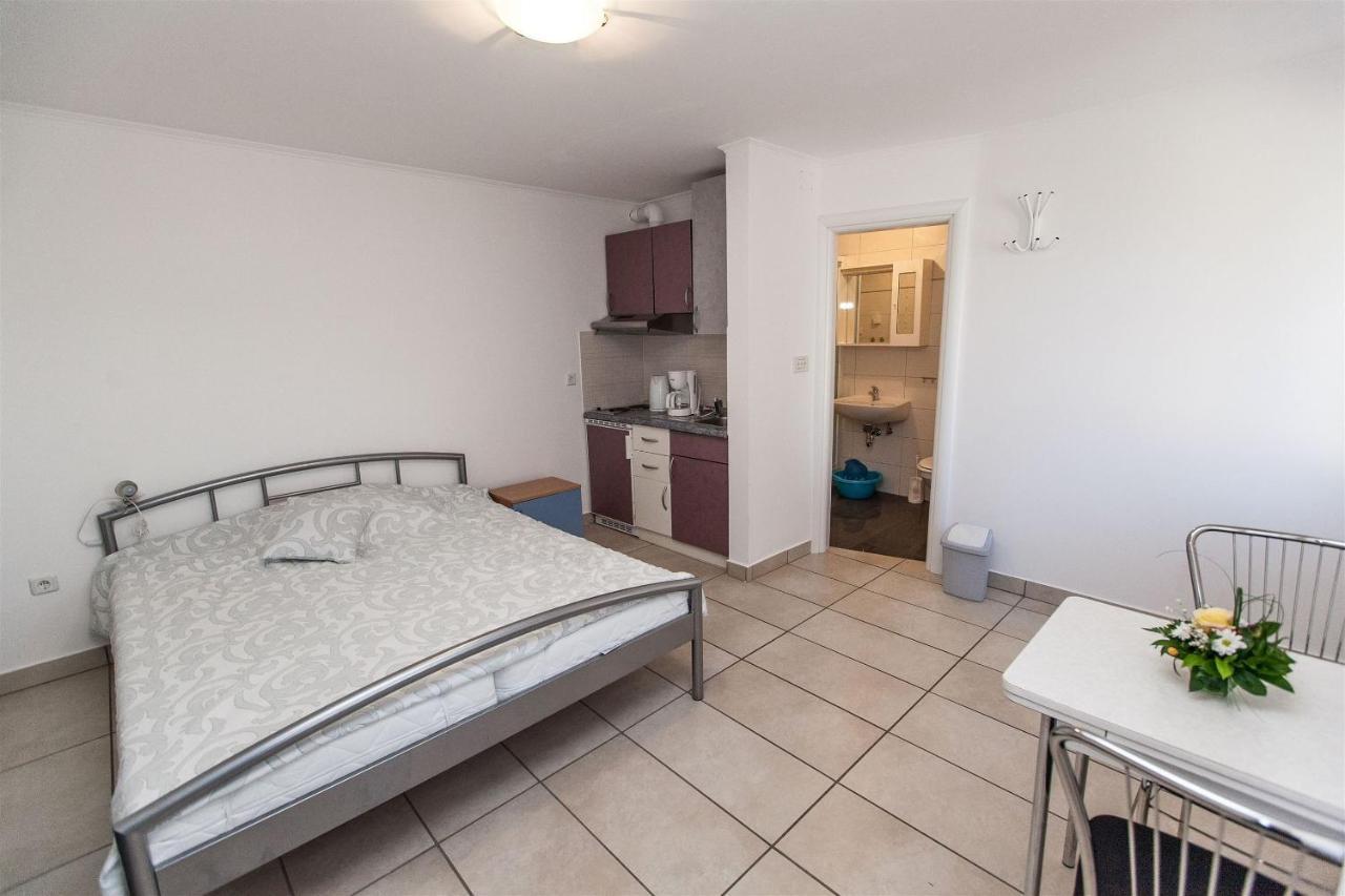 Apartments Carmen Crikvenica Kültér fotó