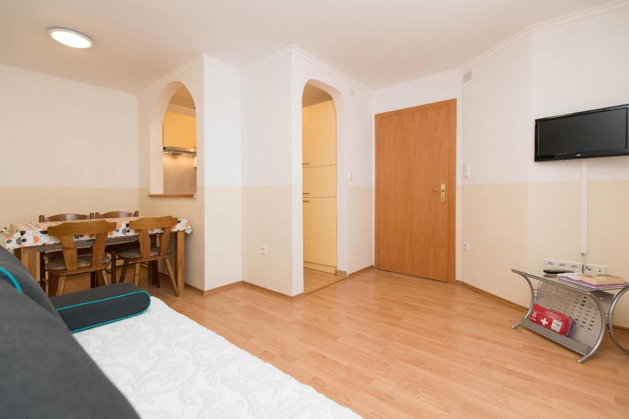 Apartments Carmen Crikvenica Kültér fotó