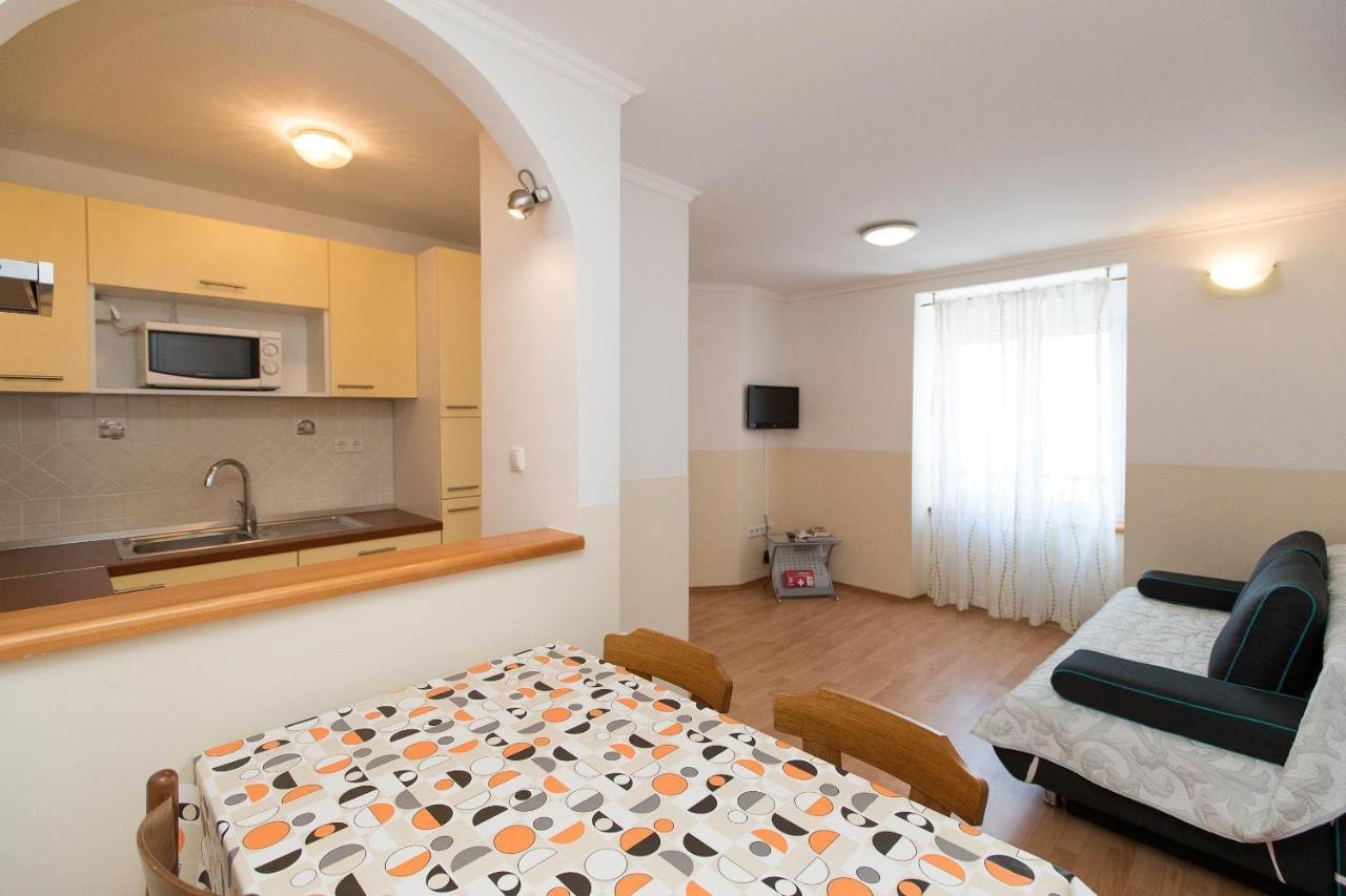 Apartments Carmen Crikvenica Kültér fotó